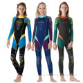 Meisjes jongens een stuk watersport wetsuit